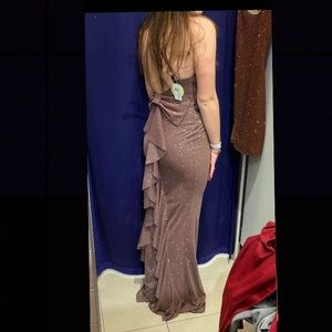 Windsor prom dress- never been worn/new with tags